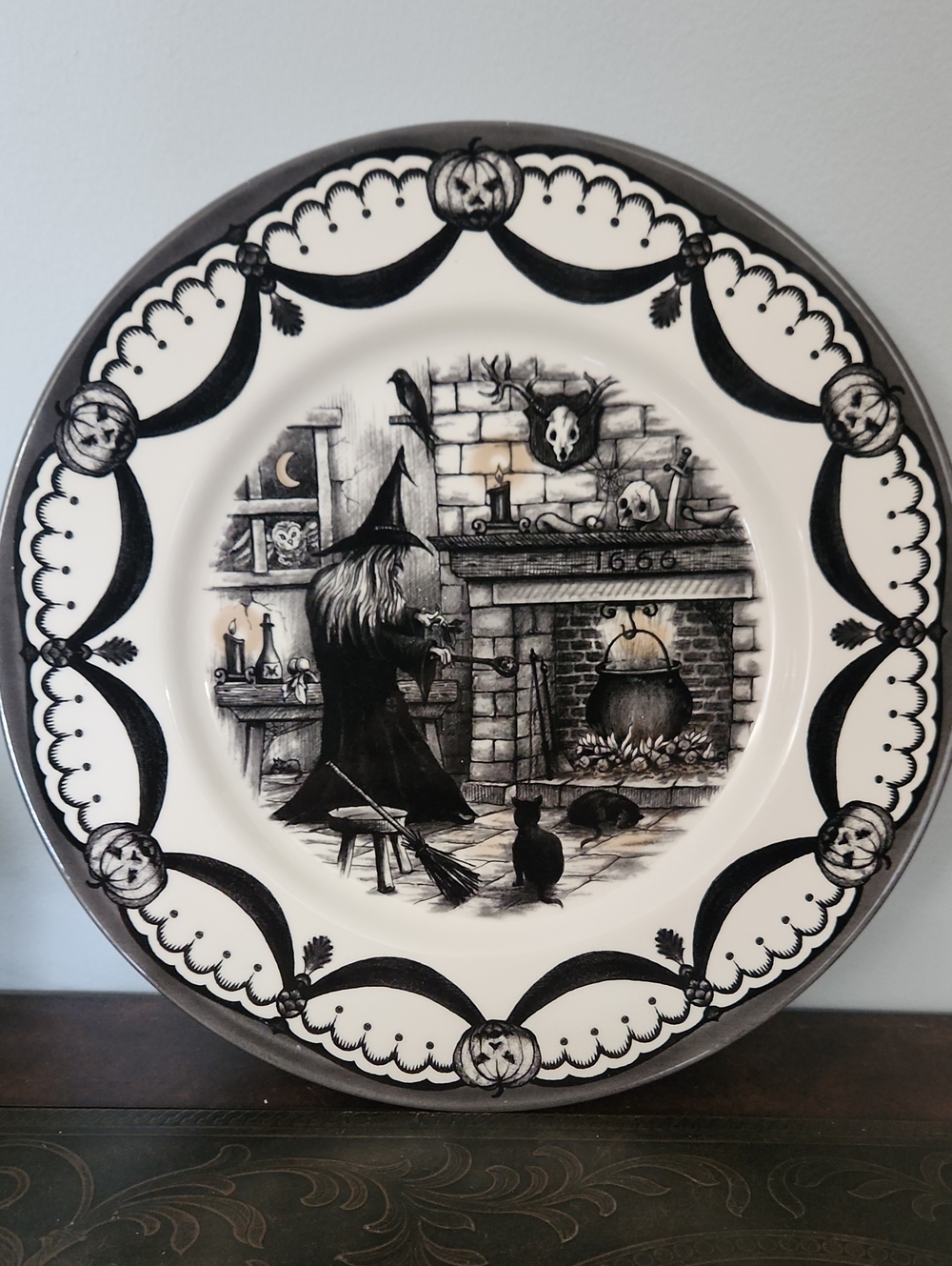 Royal Stafford Halloween Witch Decorative Plate New